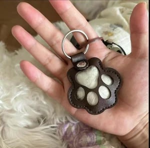 (10pcs)BUY 5 GET 5 FREE💖Leather Pet Memorial Keychain  🐾 Keep Their Memory Close, Always