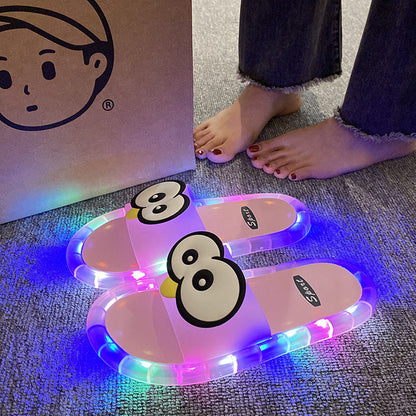 🏖️LAST DAY SALE ONLY ￡12.99!!🔥Penguin Glow Slippers 🐧✨  Flashing LED Soles • Cosy & Fun for All Ages • Perfect for Gifting! 🎁