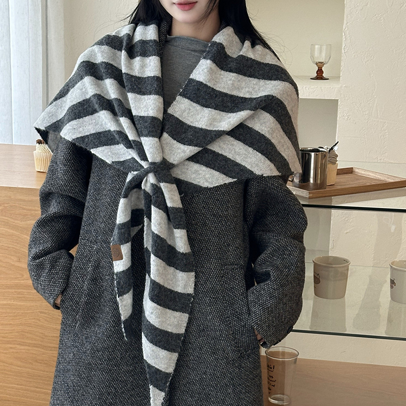 🍂Early Autumn Special Offer 50%OFF🧣Women’s Fashionable Triangle Shawl Scarf